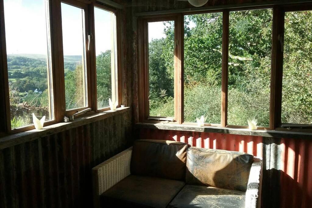 Foxesden, Unique Eco Cabin, Dartmoor Views South Brent Exterior photo